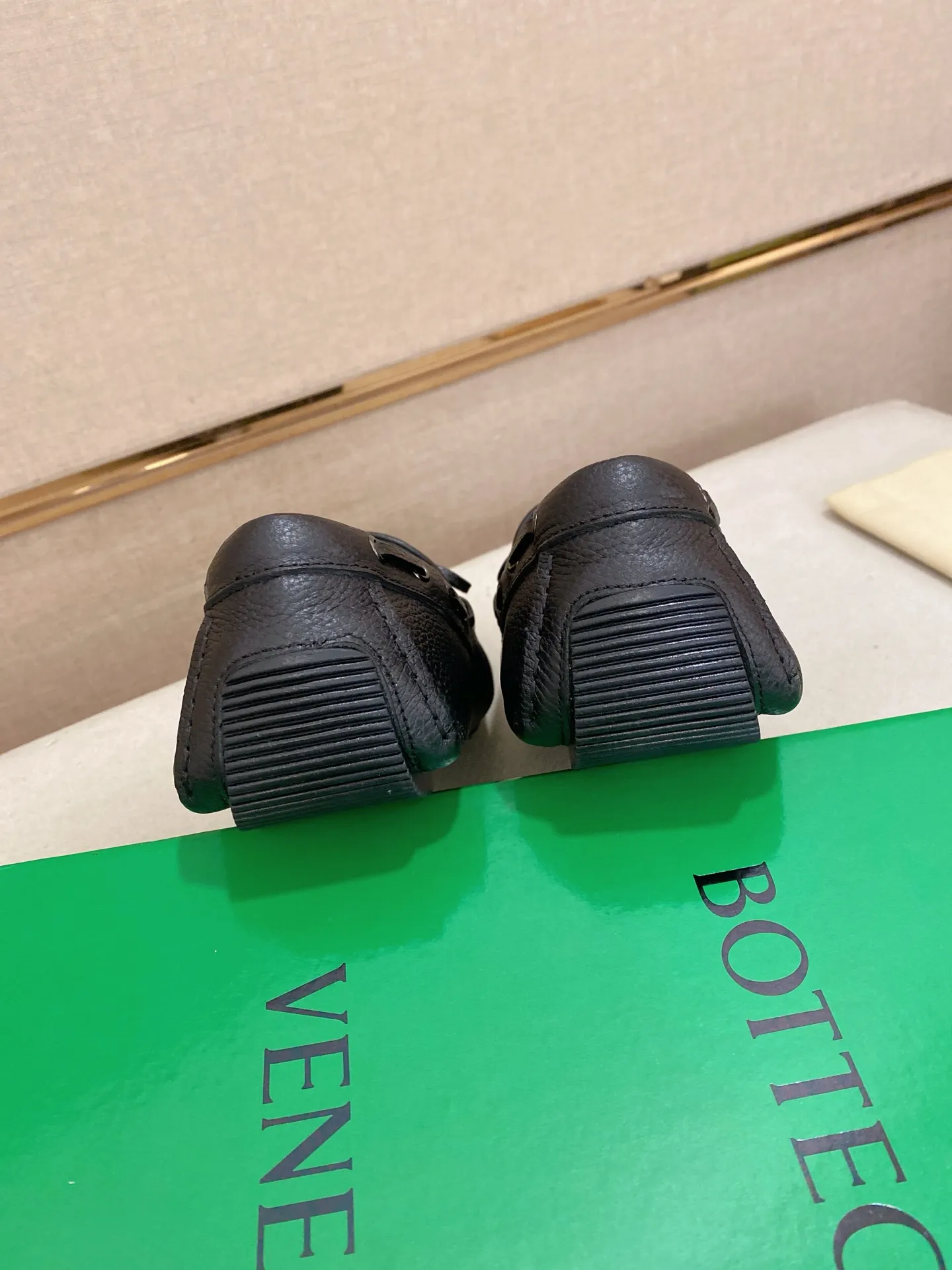 Men's shoes 💰 400💰 (Niu Li + Niu Pad) [BV] latest hot style‼ ️Casual men's shoes, uppers imported deer pattern first-layer cowhide ➕Full imported cowhide lining✔️Exquisite workmanship, excellent foot feel, special rubber soles✔️, cool and fashionable, the latest fashion, fashionable outsole, hurry up. Code number: 38-44 (can be customized to 37.45, non-refundable)